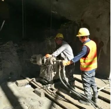 白银水下抗分散灌浆料特点 水下不分散注浆料介绍