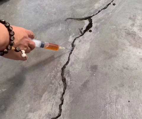 白银混凝土裂缝修补技术详解​